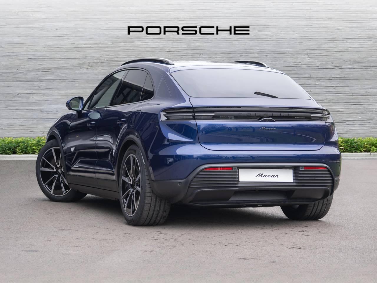 Used Porsche Macan 2025 for sale - 76680339: Photo 3
