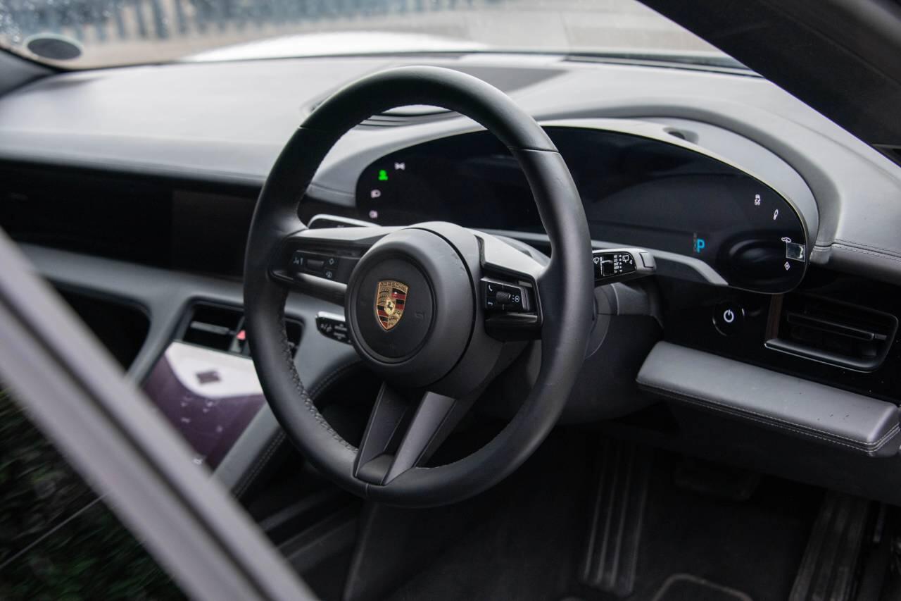 Used Porsche Taycan 2023 for sale - 76675855: Photo 4