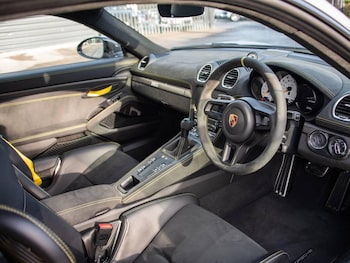 Used Porsche Cayman 2023 for sale - 77346634: Photo