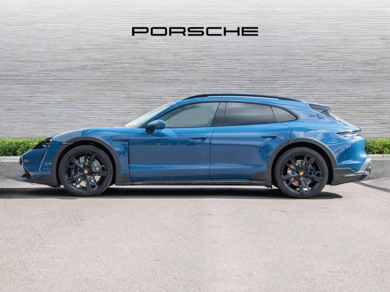 Used Porsche Taycan 2023 for sale - 78049224: Photo 2