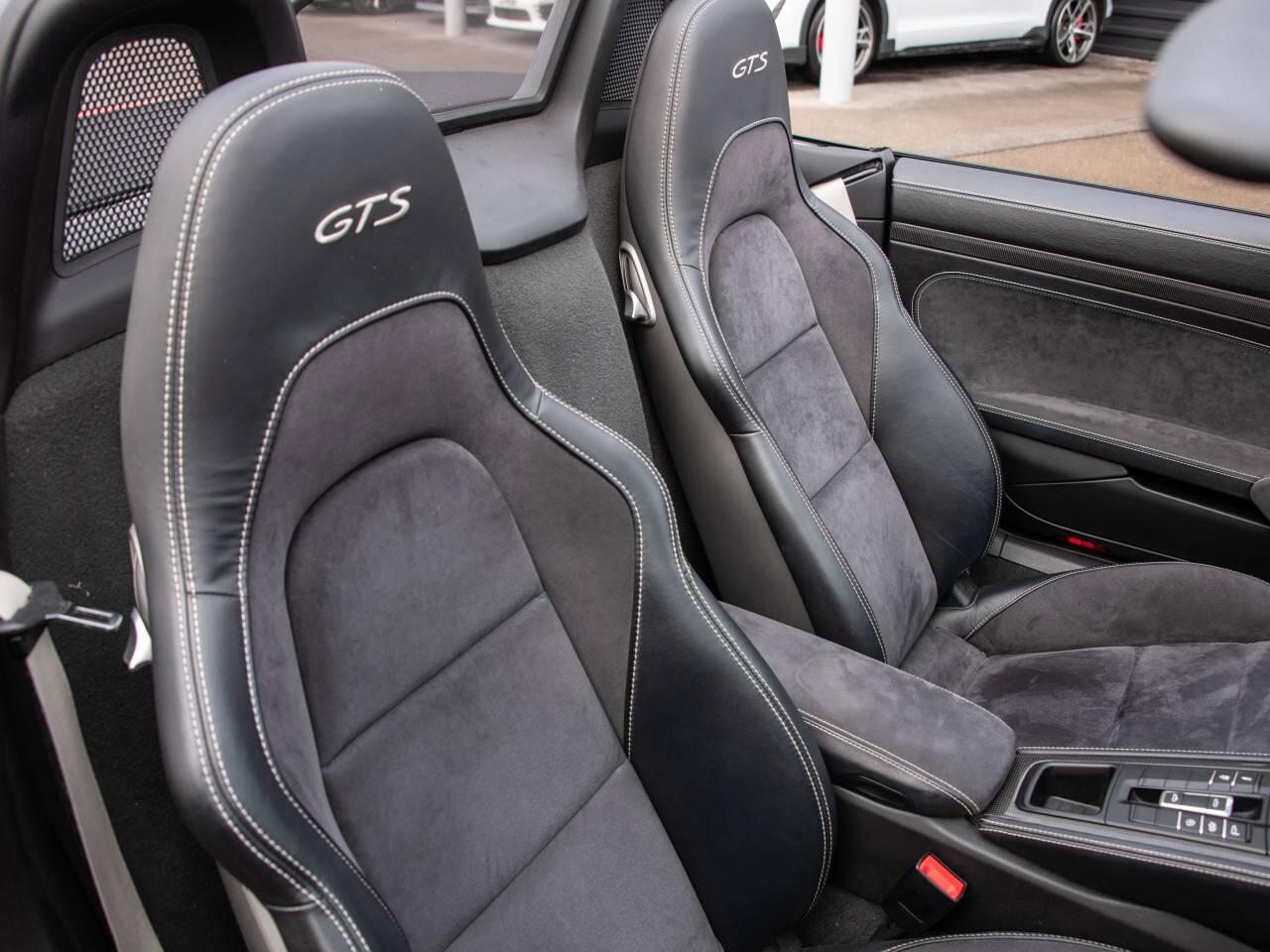 Used Porsche Boxster 2018 for sale - 77543768: Photo 5