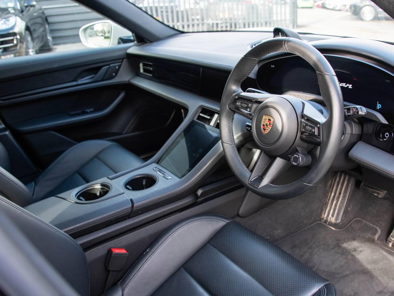 Used Porsche Taycan 2023 for sale - 77565427: Photo 4