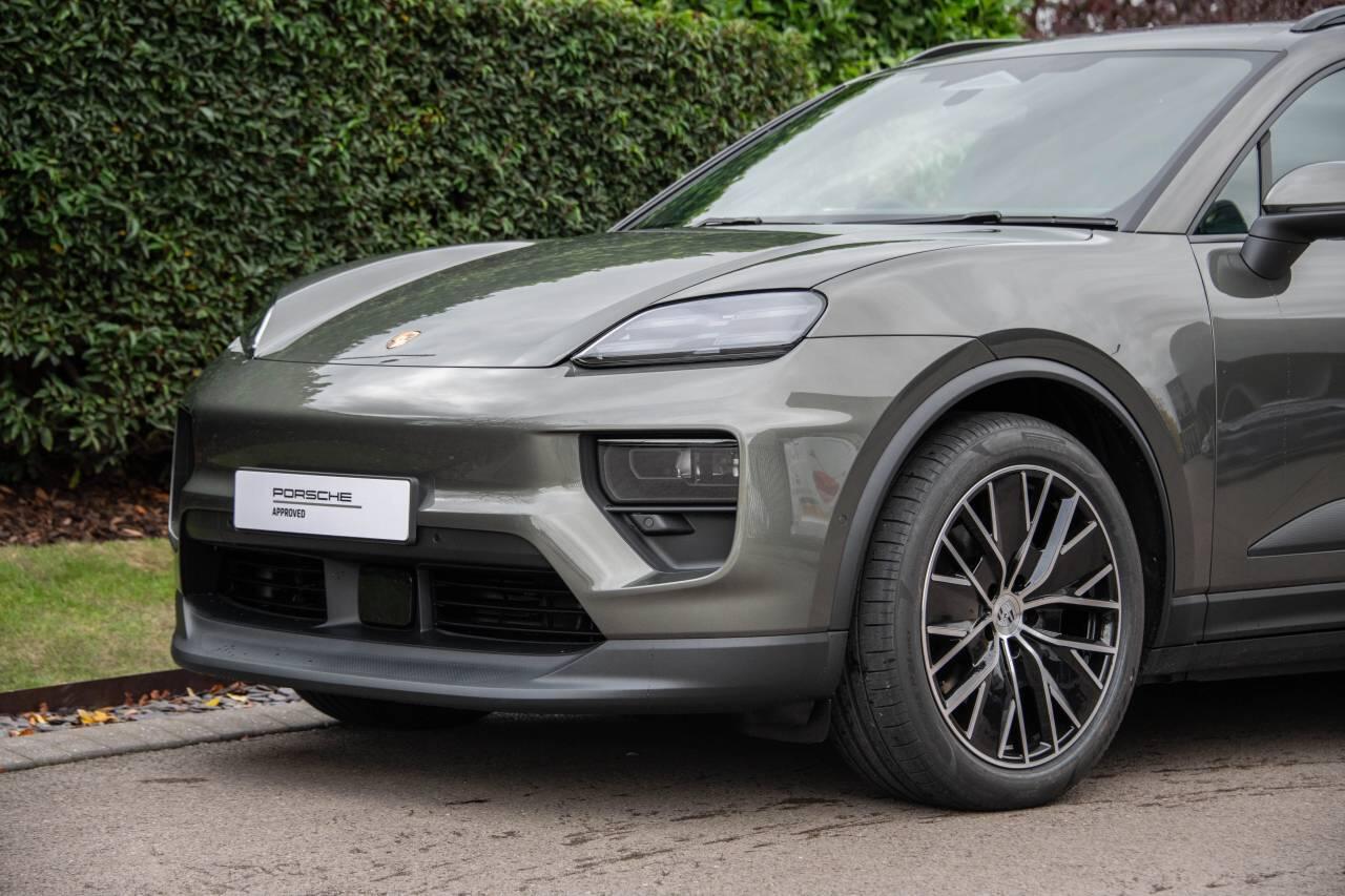 Used Porsche Macan 2025 for sale - 76692552: Photo 10