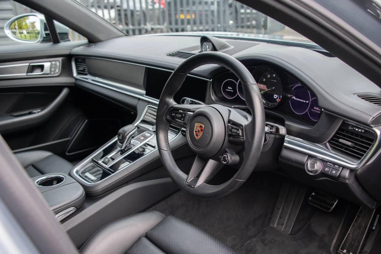 Used Porsche Panamera 2023 for sale - 76676213: Photo 4