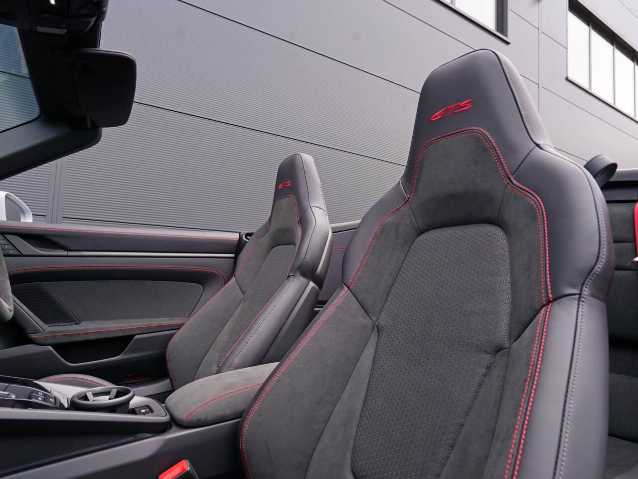 Used Porsche 911 2025 for sale - 76692547: Photo 10