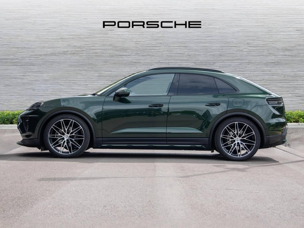 Used Porsche Macan 2025 for sale - 76678060: Photo 2