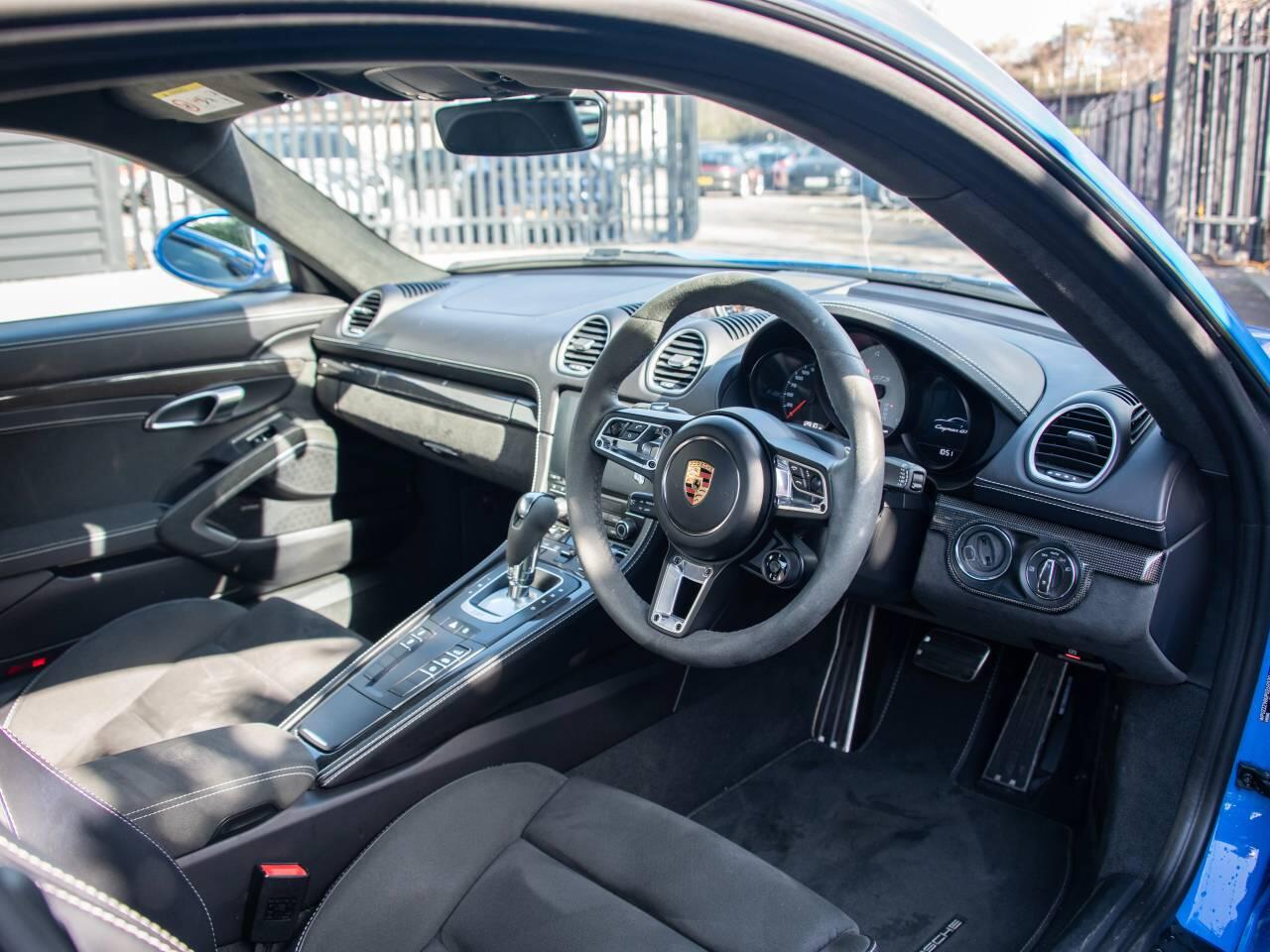 Used Porsche Cayman 2023 for sale - 77916051: Photo 4
