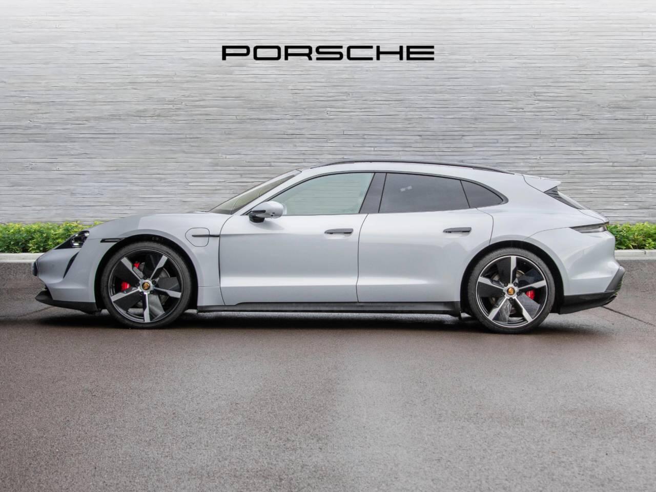 Used Porsche Taycan 2022 for sale - 77885191: Photo 2