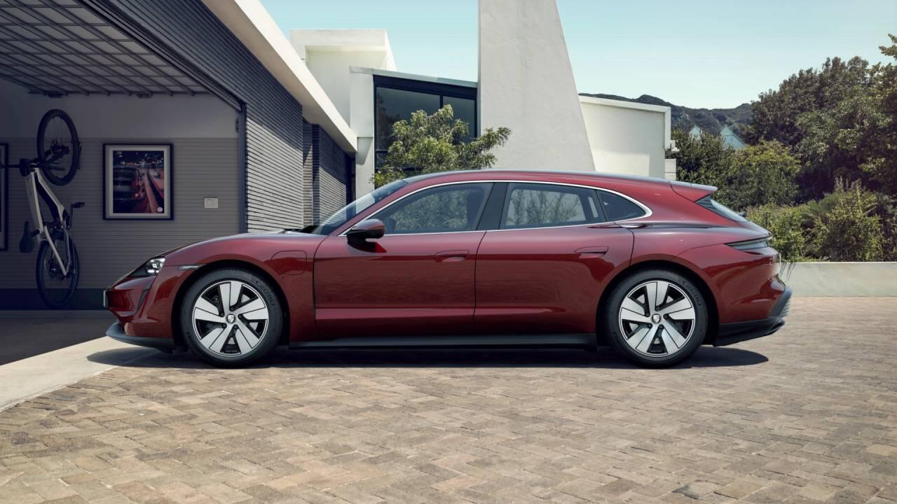 Used Porsche Taycan 2022 for sale - 77710851: Photo 2