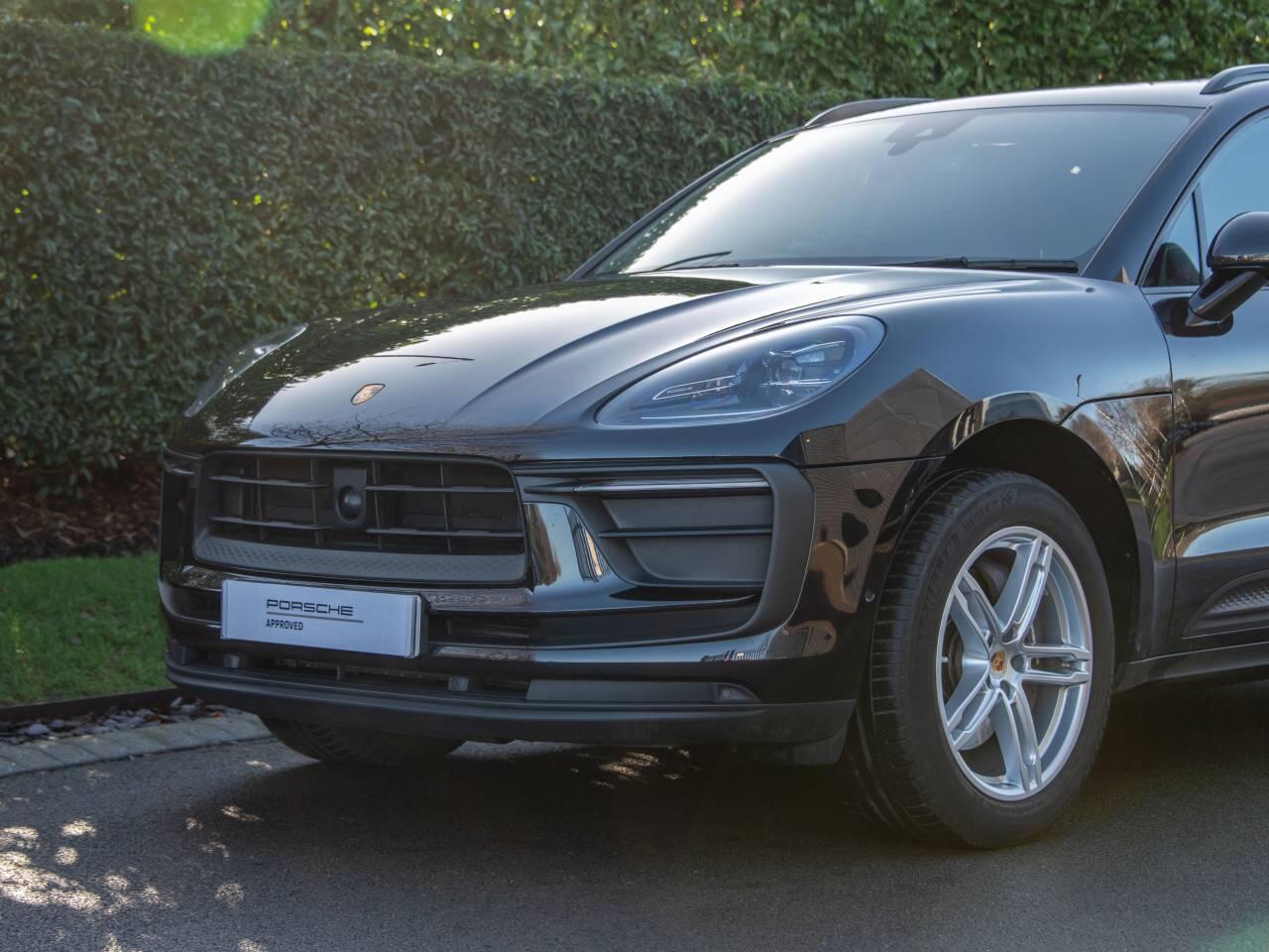 Used Porsche Macan 2023 for sale - 76999111: Photo 11