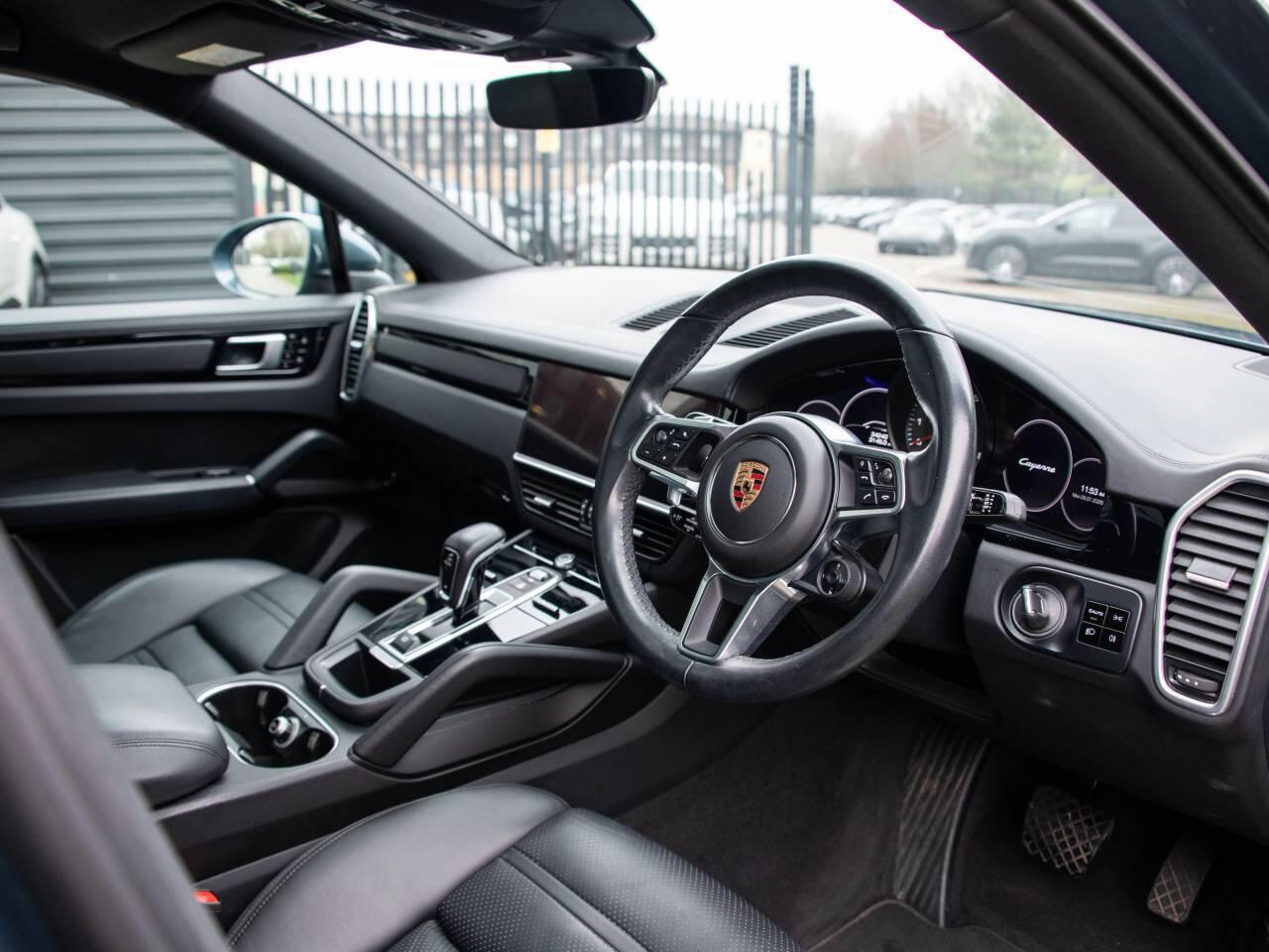 Used Porsche Cayenne 2020 for sale - 77415469: Photo 4
