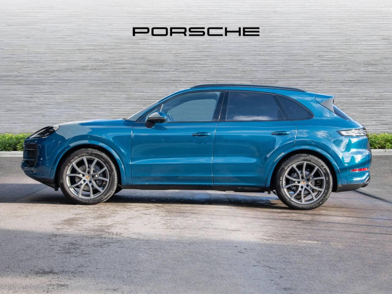 Used Porsche Cayenne 2024 for sale - 77698098: Photo 2