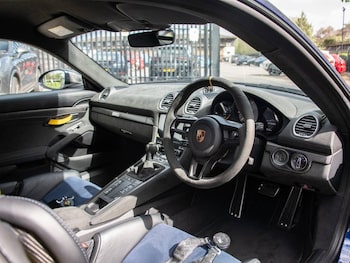 Used Porsche Cayman 2024 for sale - 78293930: Photo