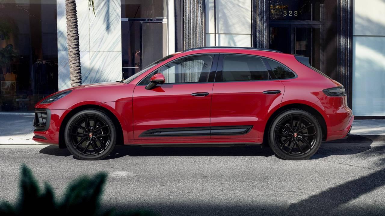 Used Porsche Macan 2023 for sale - 77685526: Photo 2