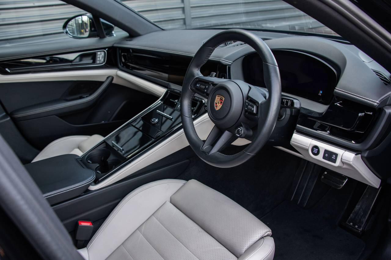 Used Porsche Panamera 2024 for sale - 76717056: Photo 4