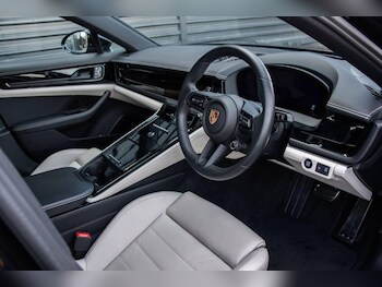 Used Porsche Panamera 2024 for sale - 76717056: Photo