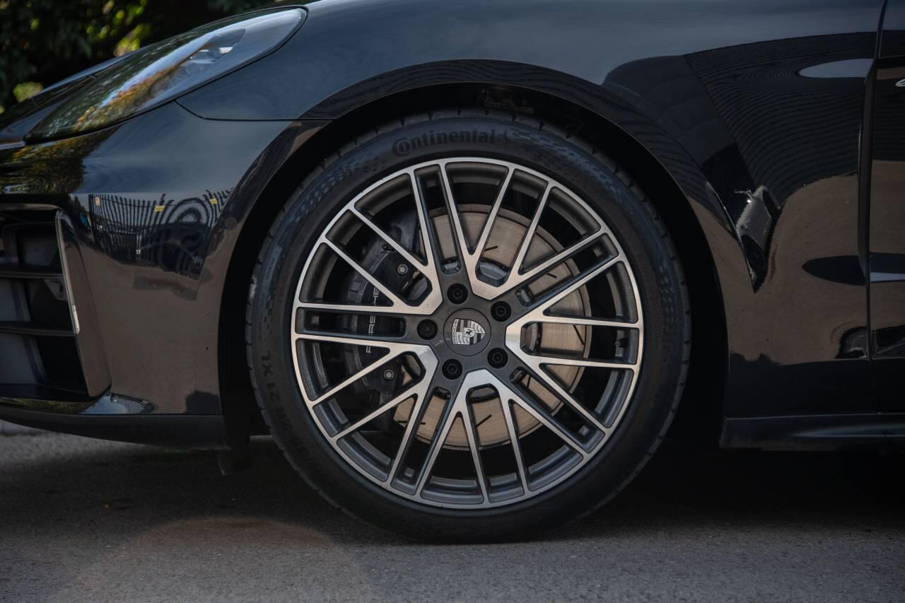 Used Porsche Panamera 2024 for sale - 76717056: Photo 8