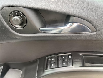 Used Vauxhall Meriva 2016 for sale - 78892254: Photo