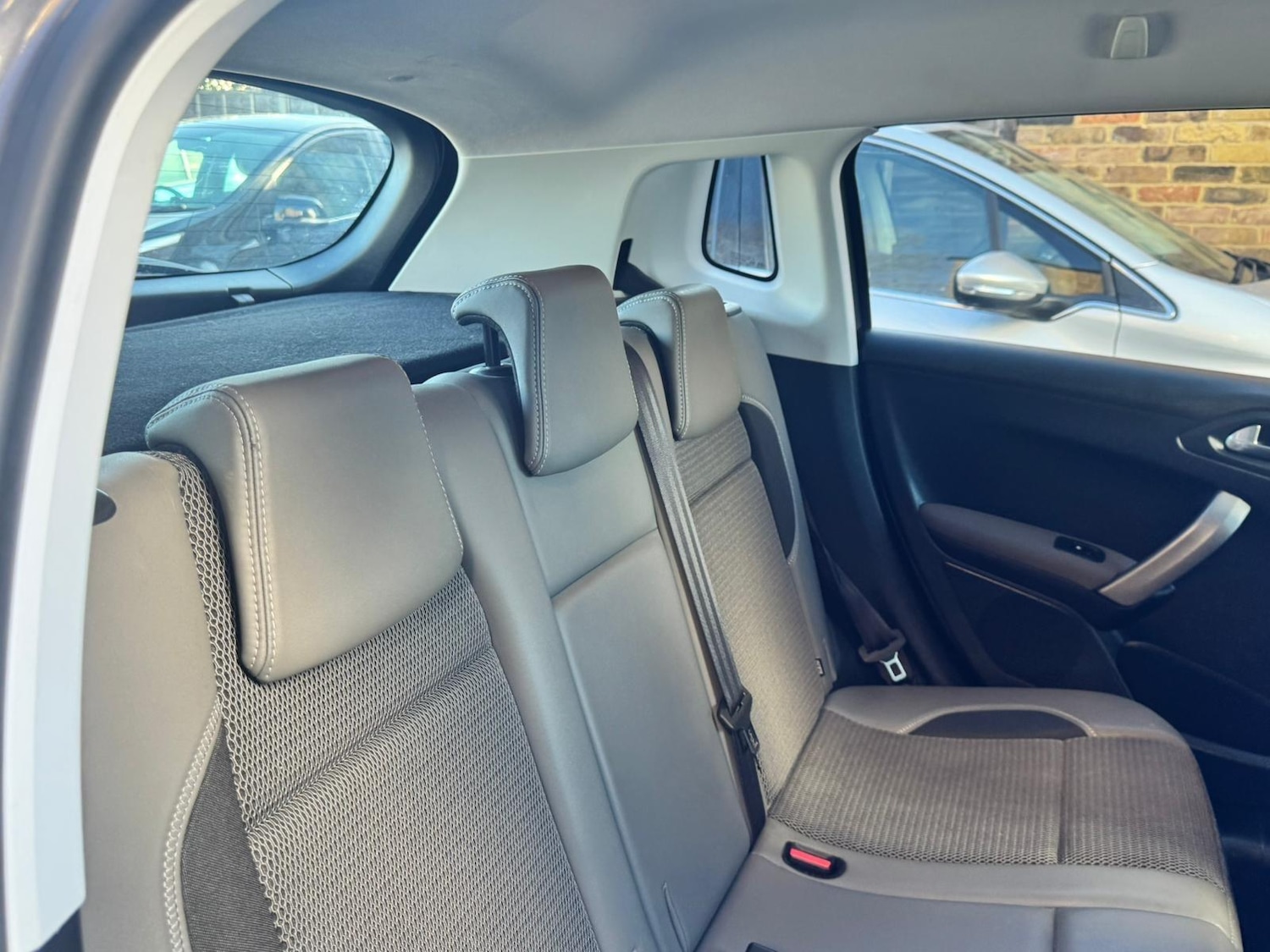 Used Peugeot 2008 2017 for sale - 78072569: Photo 16