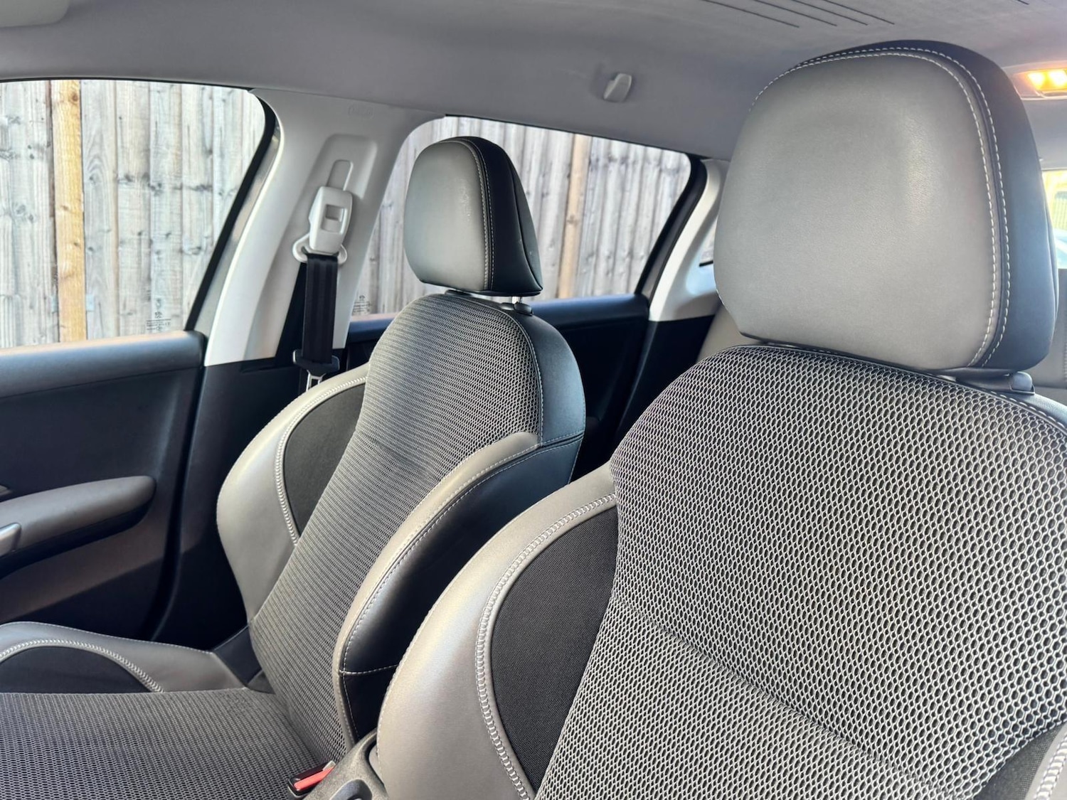 Used Peugeot 2008 2017 for sale - 78072569: Photo 22