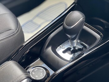 Used Peugeot 2008 2018 for sale - 78405328: Photo