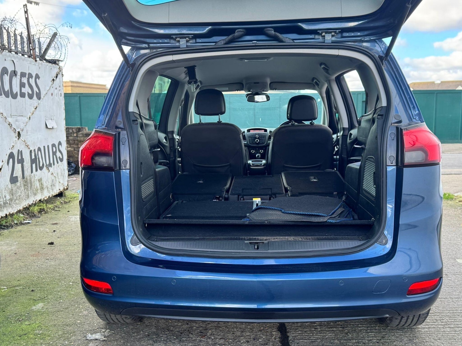 Used Vauxhall Zafira 2016 for sale - 78072538: Photo 21