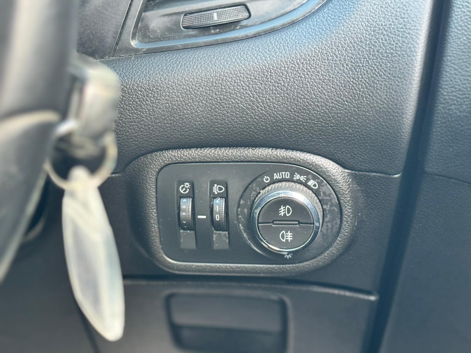 Used Vauxhall Zafira 2016 for sale - 78072538: Photo 27