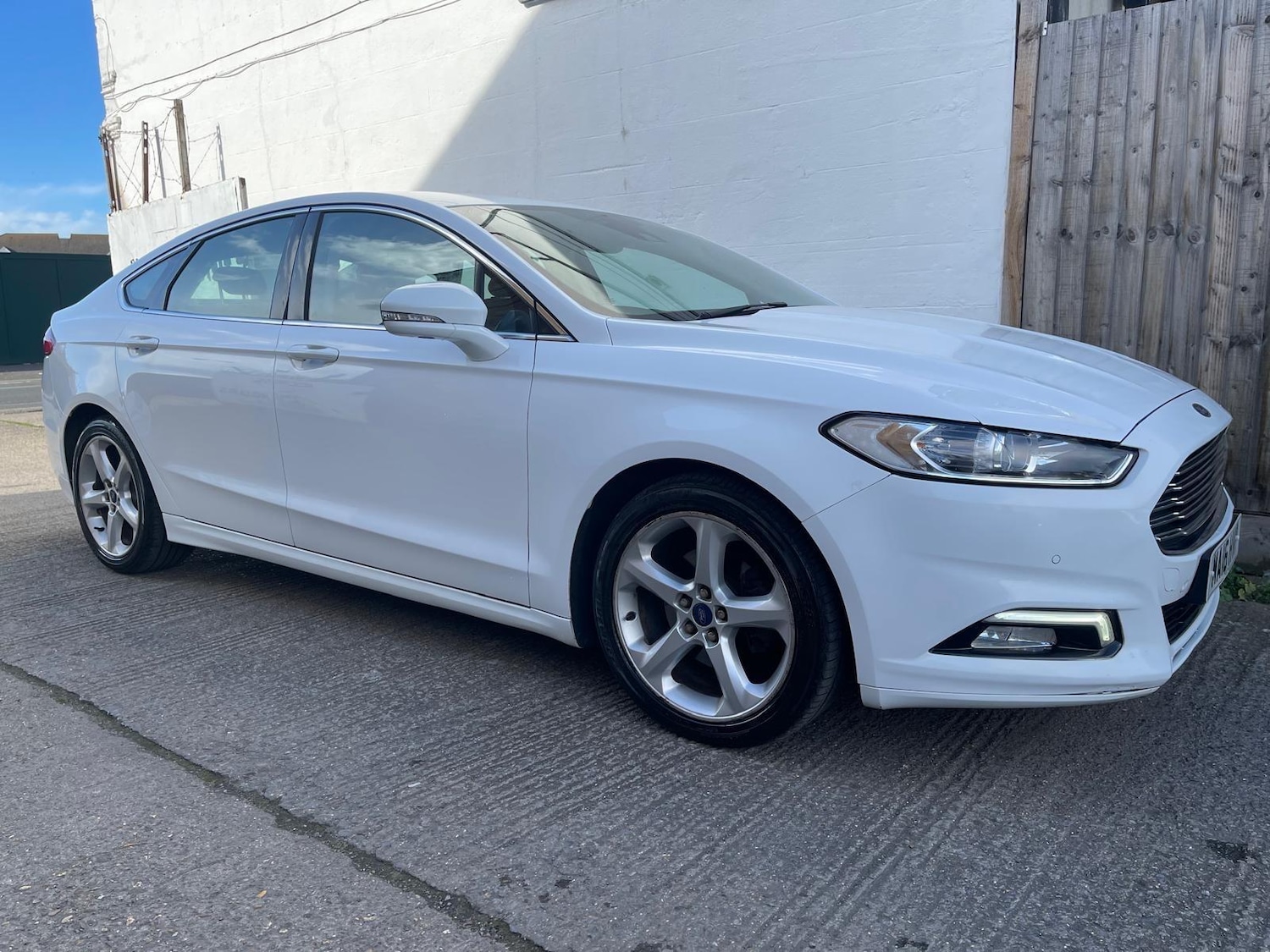 Used Ford Mondeo for sale - 78115161: Photo 2