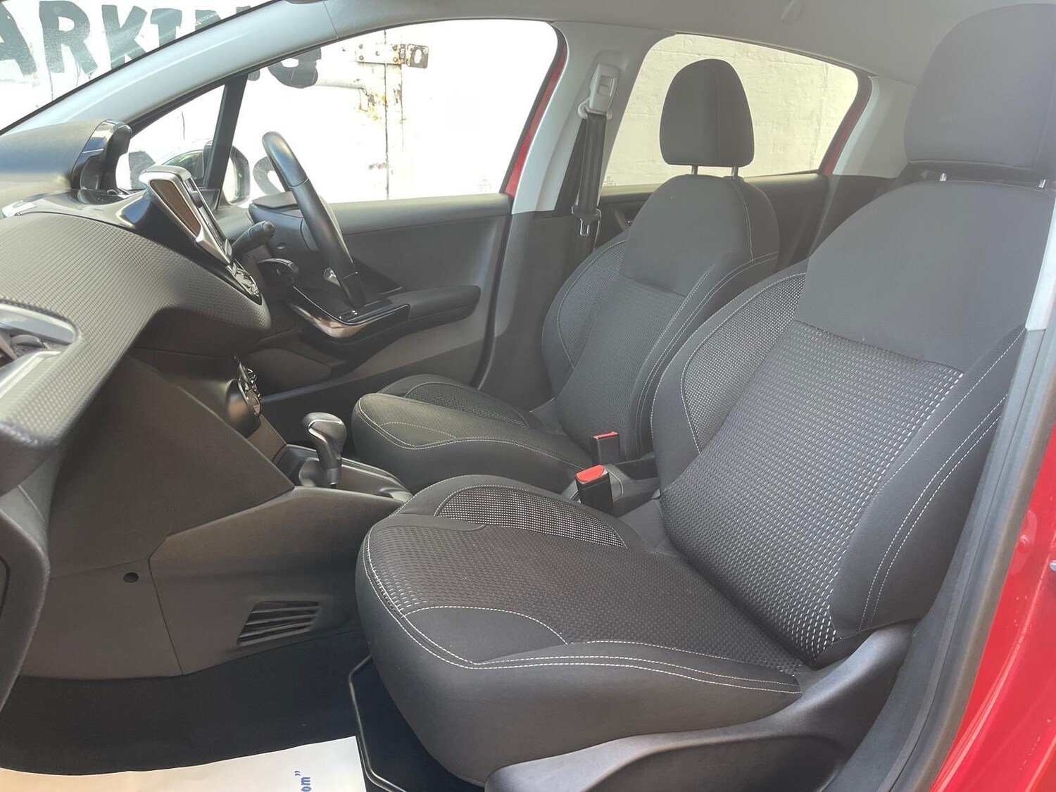 Used Peugeot 208 for sale - 78116259: Photo 28