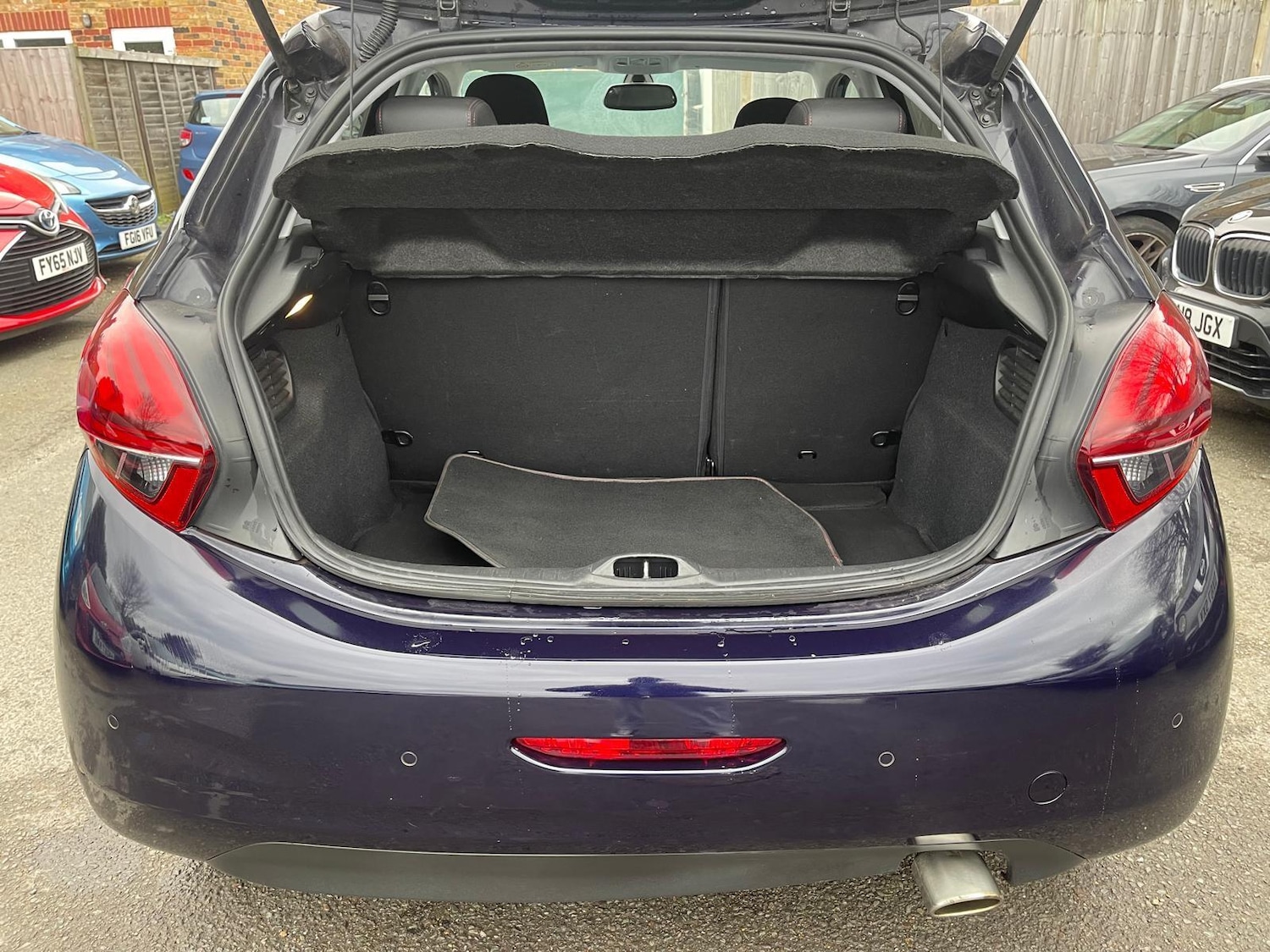 Used Peugeot 208 2015 for sale - 78071793: Photo 11