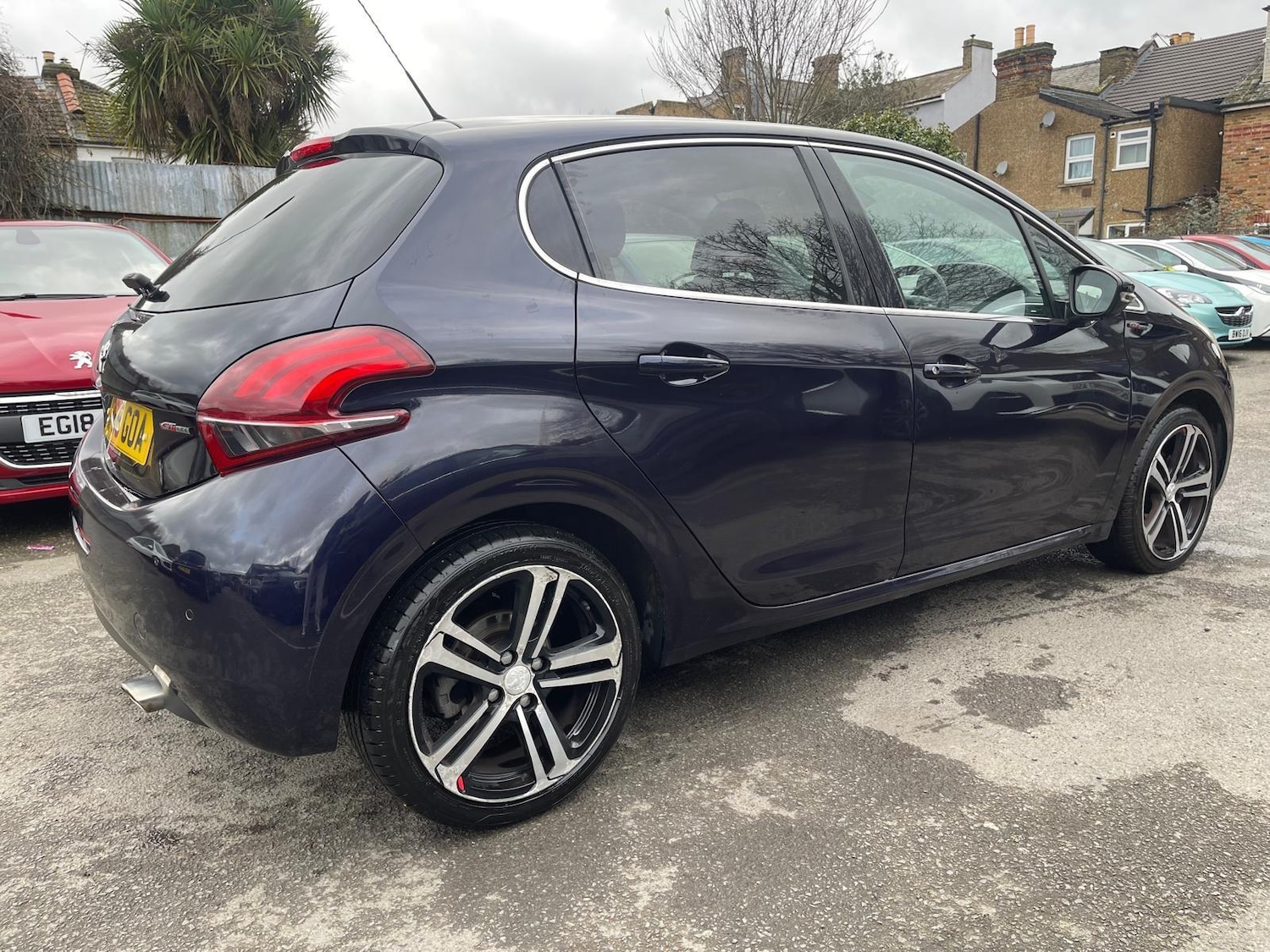 Used Peugeot 208 2015 for sale - 78071793: Photo 3