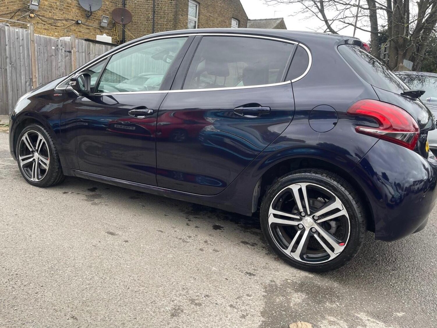 Used Peugeot 208 2015 for sale - 78071793: Photo 5