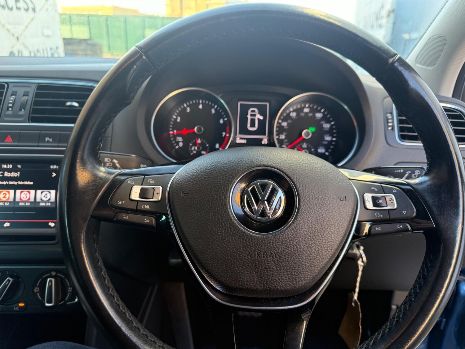 Used Volkswagen Polo 2016 for sale - 78072376: Photo 24