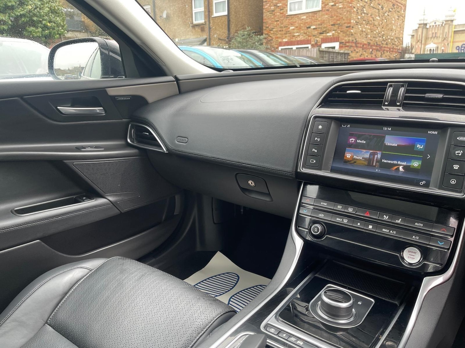 Used Jaguar XE 2018 for sale - 78073197: Photo 24