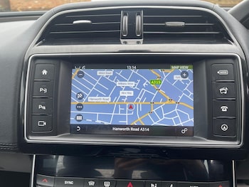 Used Jaguar XE 2018 for sale - 78073197: Photo