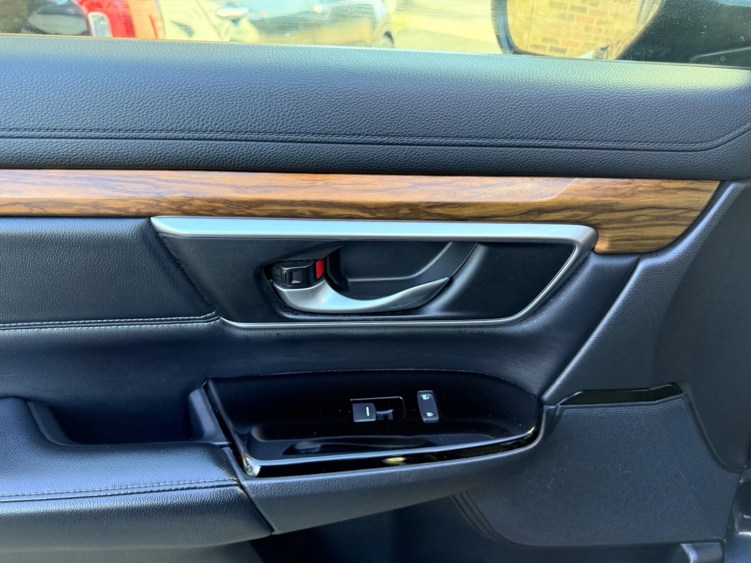 Used Honda CR-V 2018 for sale - 78100385: Photo 18