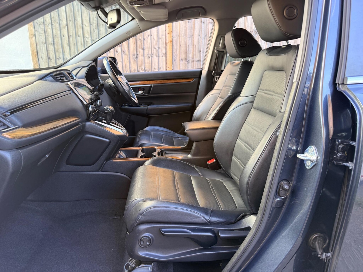 Used Honda CR-V 2018 for sale - 78100385: Photo 19