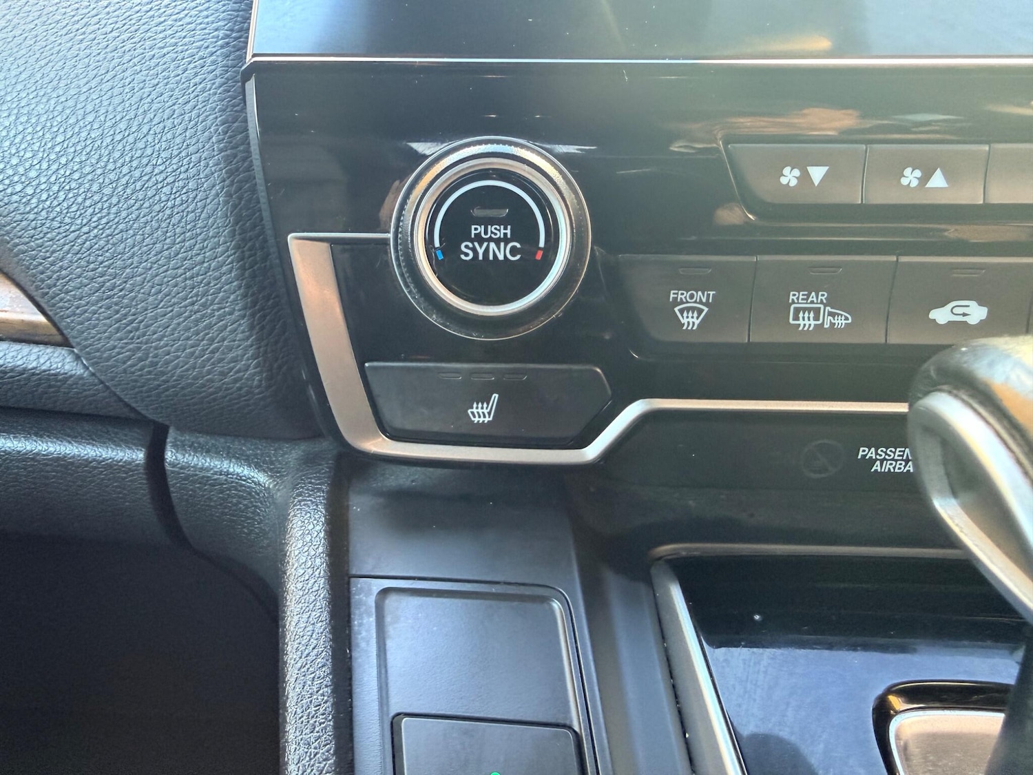 Used Honda CR-V 2018 for sale - 78100385: Photo 29