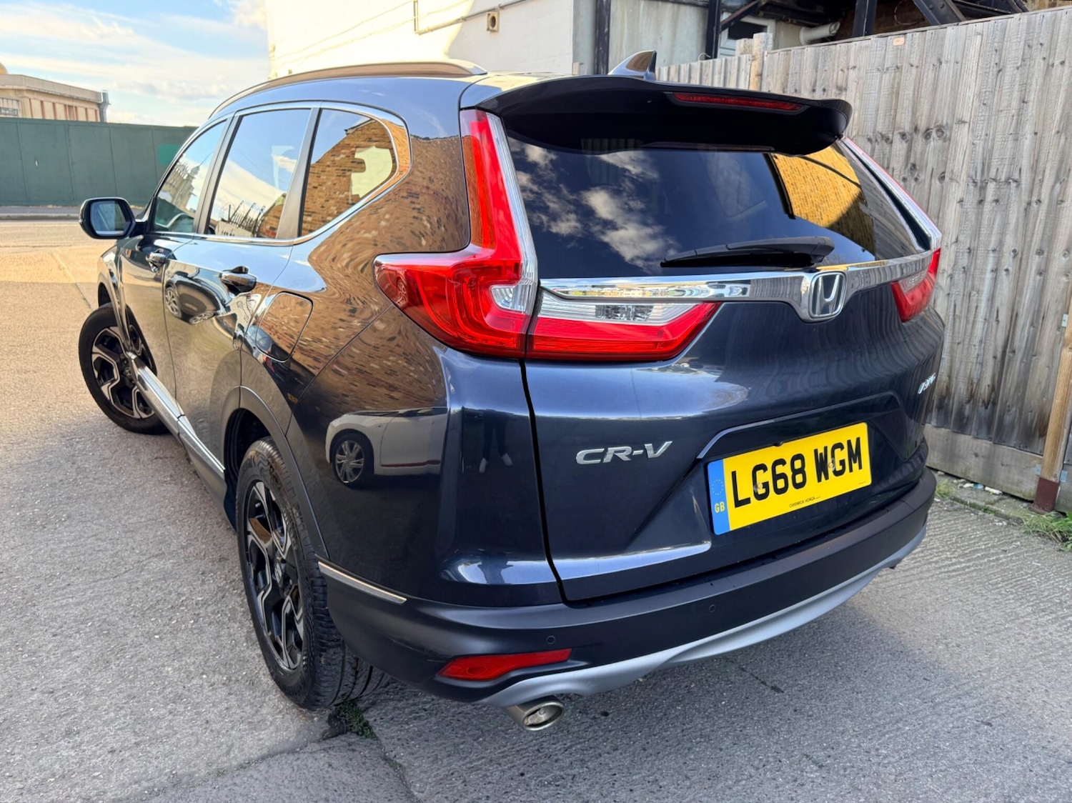 Used Honda CR-V 2018 for sale - 78100385: Photo 3