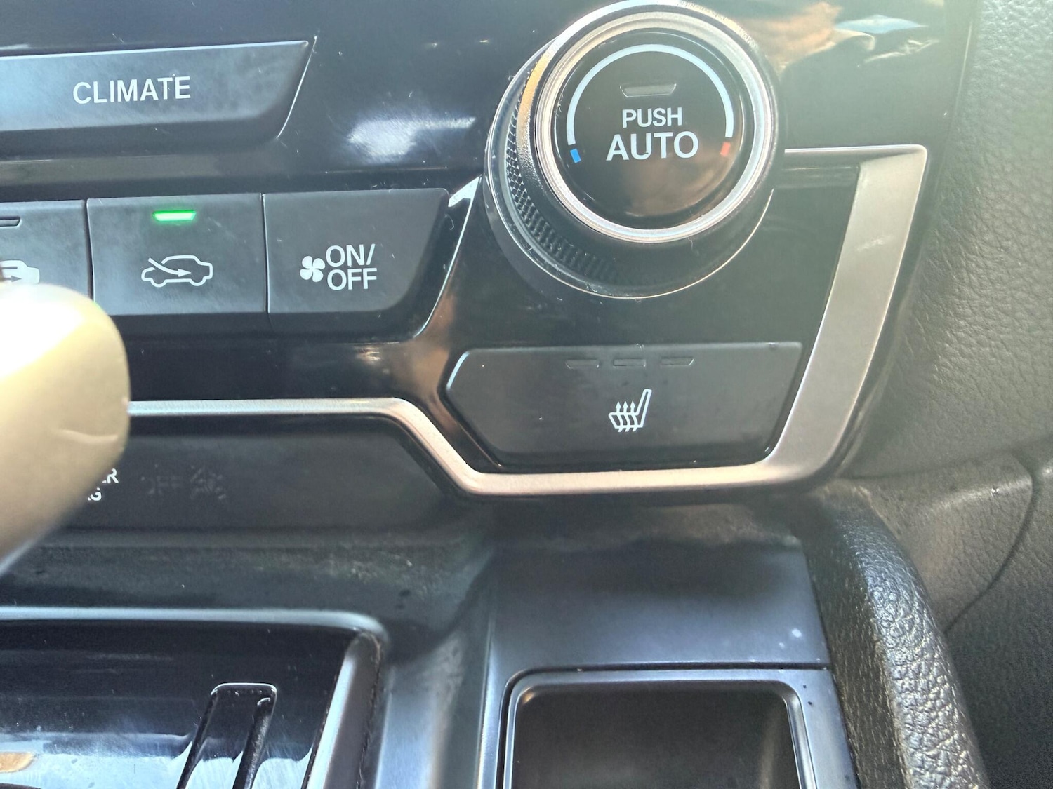 Used Honda CR-V 2018 for sale - 78100385: Photo 30