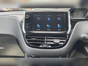 Used Peugeot 2008 2018 for sale - 78854892: Photo