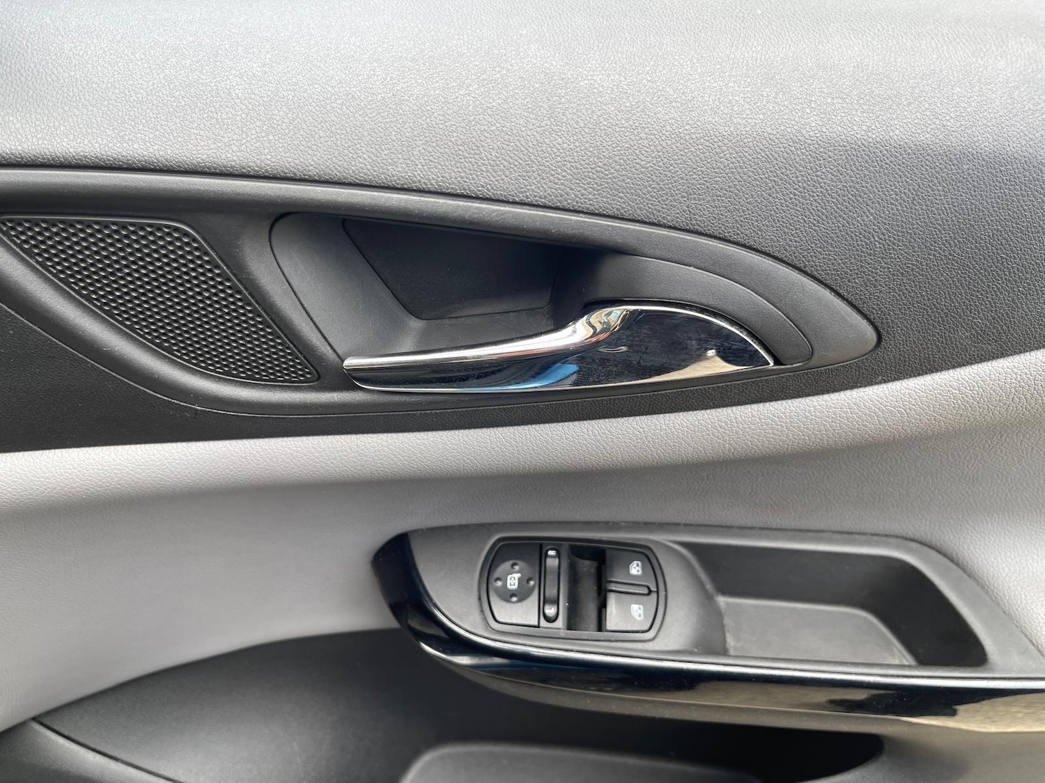 Used Vauxhall Corsa 2016 for sale - 78072253: Photo 25