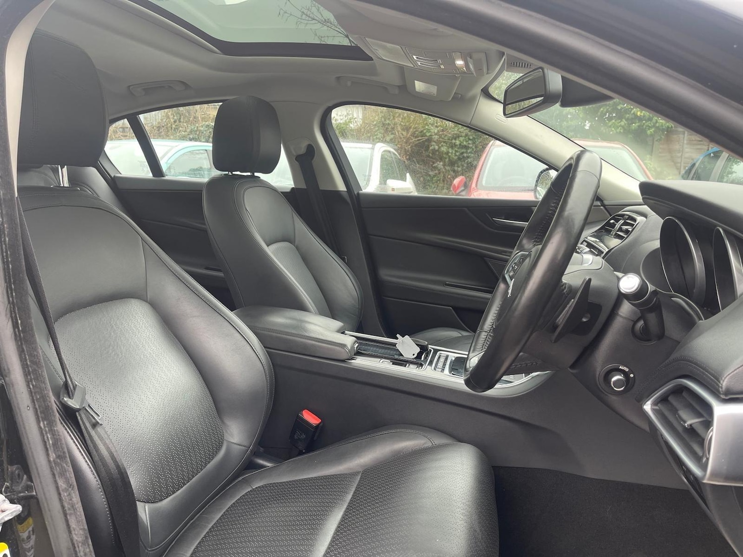 Used Jaguar XE for sale - 78127843: Photo 34