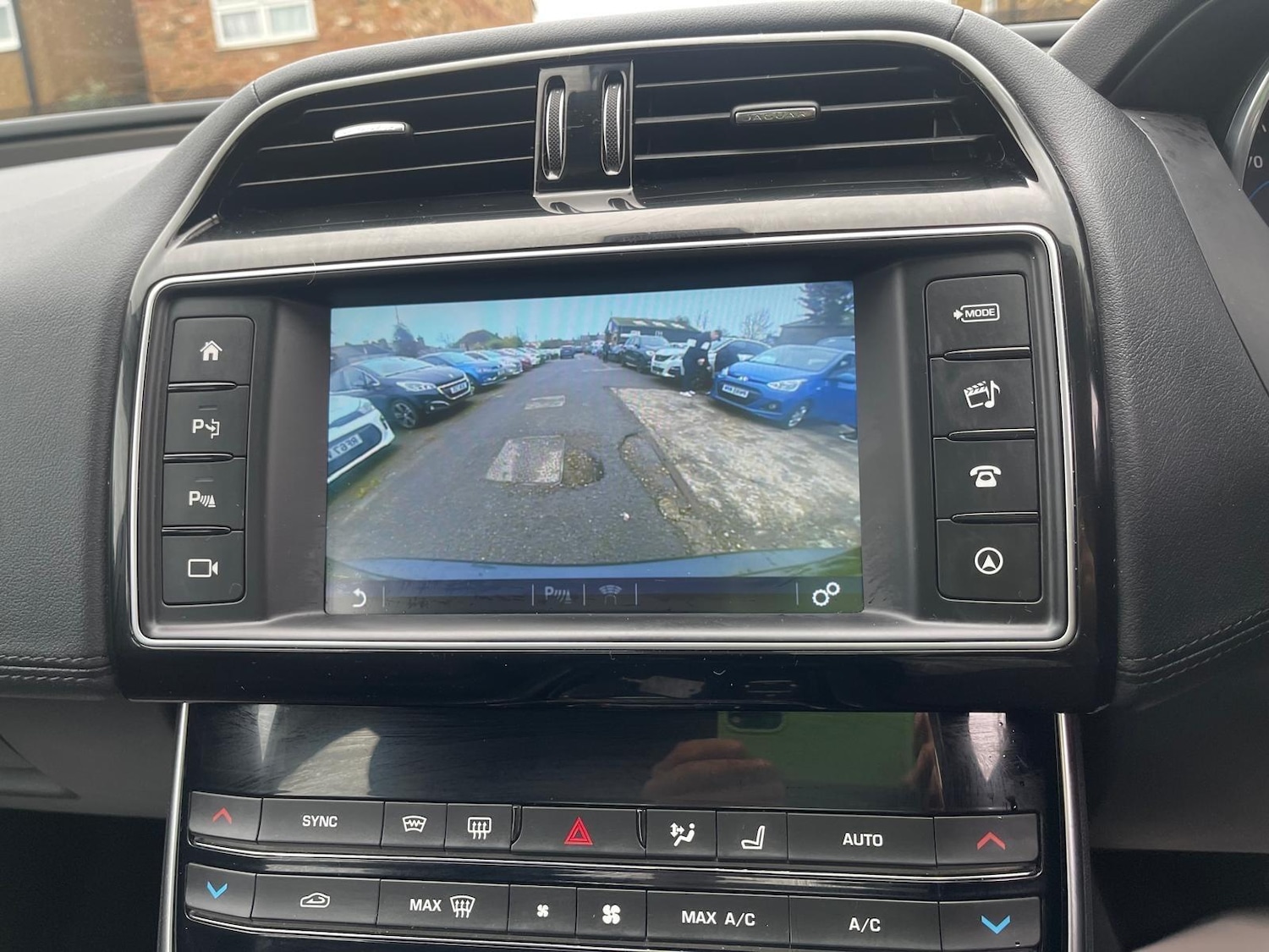 Used Jaguar XE for sale - 78127843: Photo 9