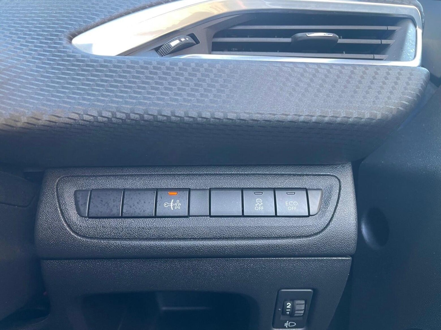 Used Peugeot 208 2017 for sale - 78100624: Photo 13