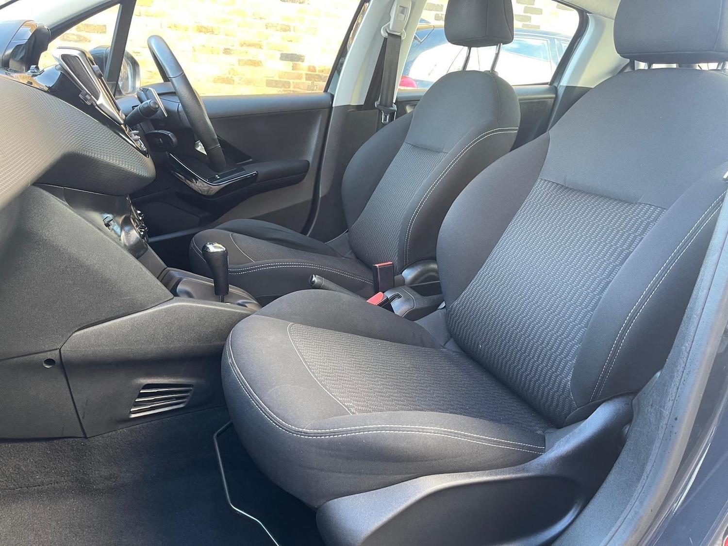 Used Peugeot 208 2017 for sale - 78100624: Photo 20