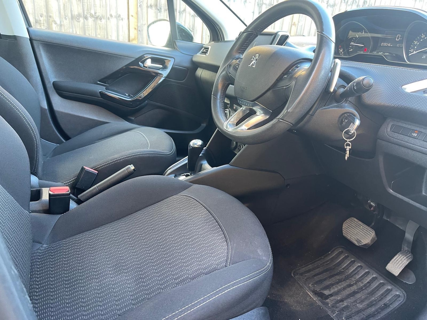 Used Peugeot 208 2017 for sale - 78100624: Photo 21