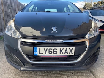 Used Peugeot 208 2017 for sale - 78100624: Photo