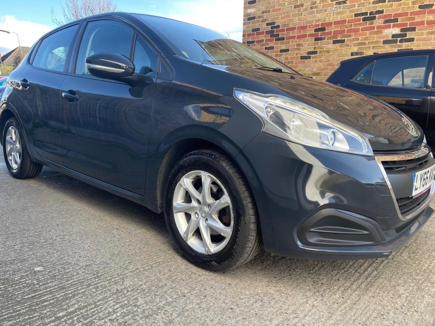 Used Peugeot 208 2017 for sale - 78100624: Photo 4