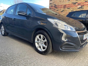Used Peugeot 208 2017 for sale - 78100624: Photo